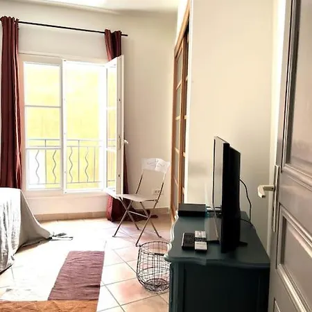 Hyeres, T2, Proche Noailles