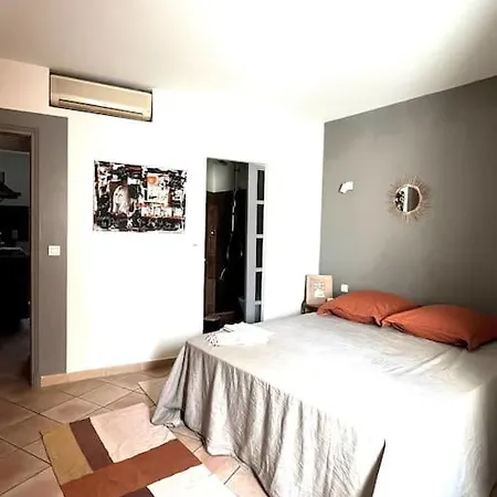 Apartment Hyeres, T2, Proche Noailles *