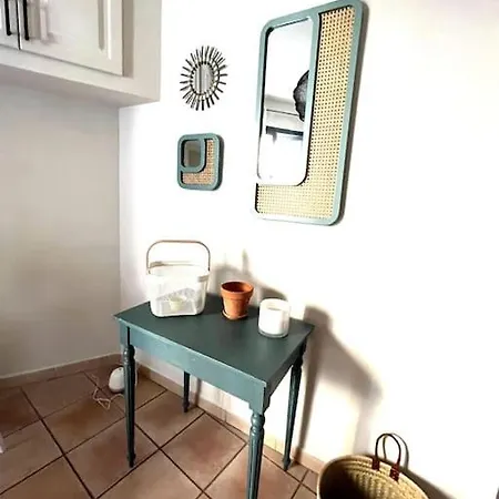 Apartment Hyeres, T2, Proche Noailles *