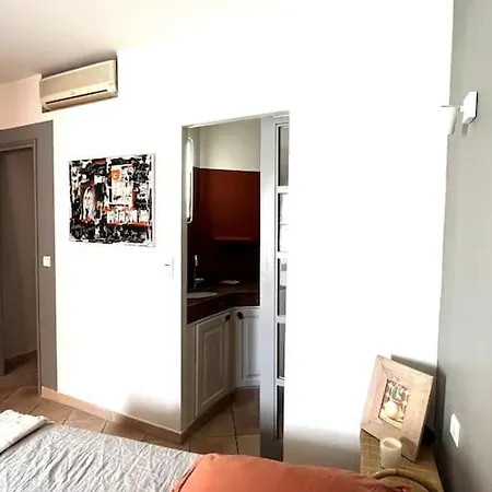 Hyeres, T2, Proche Noailles Apartment *